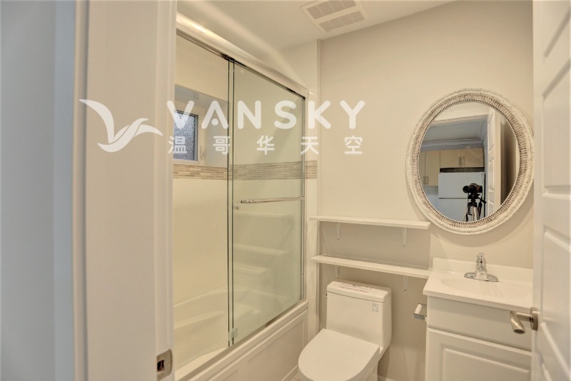 260402133616_4 lower 2 bd washroom.jpeg